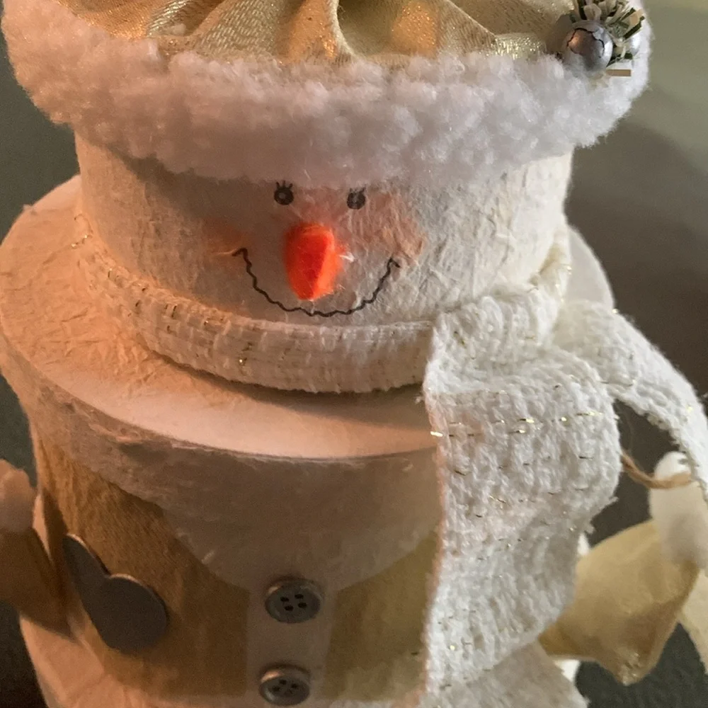 Lot of 3 nesting Snowmen.  Large approx 9” x 17”. Other 2 approx 6” x 11” - Picture 10 of 13